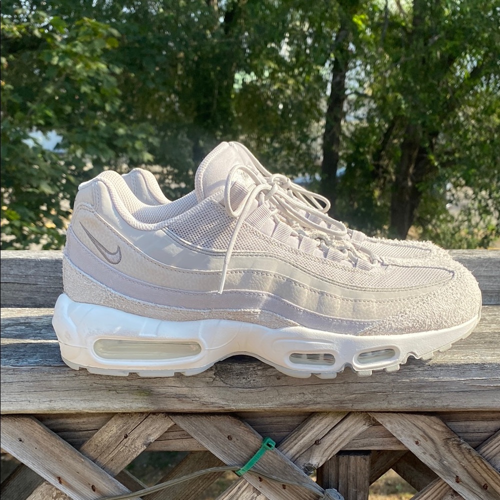 Nike Grey Air Max 95 Sneakers Size 10.5.       (No Box)